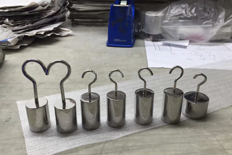 解析不銹鋼砝碼在設備檢定中的作用